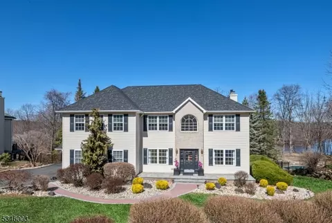 31 Canal Xing, Lake Hopatcong, NJ 07849