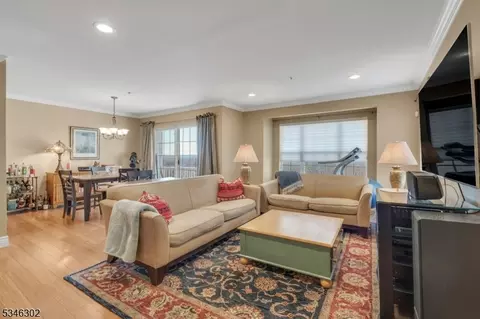 113 Ridge Dr, Pompton Lakes, NJ 07442