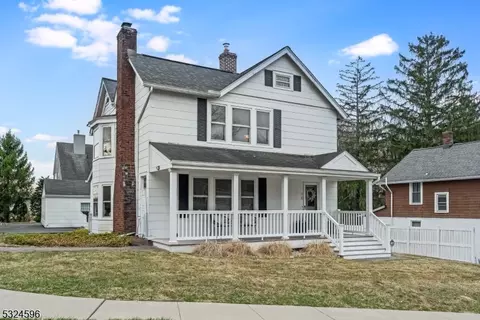 16 Mine Mount Rd, Bernardsville, NJ 07924