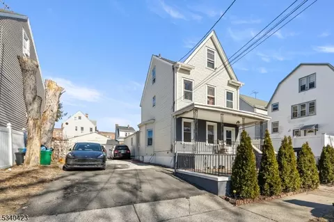 10 Rossiter Ave, Paterson, NJ 07502
