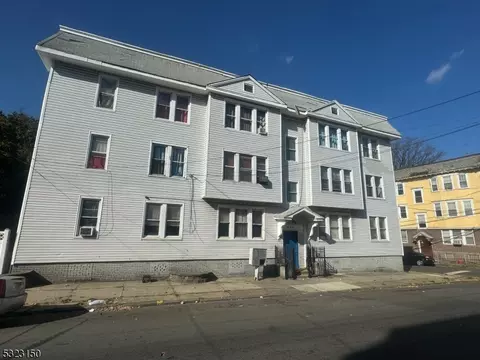 463 21st St, Irvington, NJ 07111