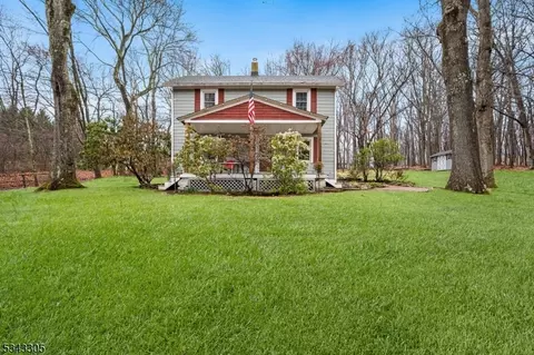 82 Mount Kipp Rd, Glen Gardner, NJ 08826