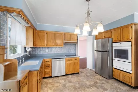 25 Slope Dr, Dover, NJ 07801 photo 14