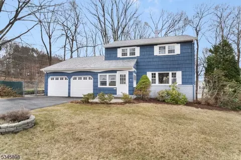 25 Slope Dr, Dover, NJ 07801 photo 2