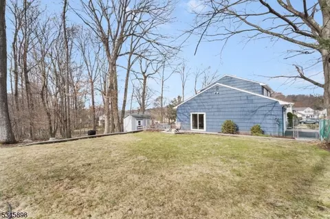25 Slope Dr, Dover, NJ 07801 photo 31