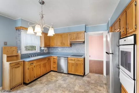 25 Slope Dr, Dover, NJ 07801 photo 13