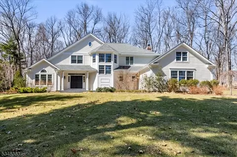 7 Topping Way, Chester Twp, NJ 07930