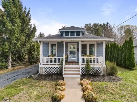 407 Hardwick St, Belvidere, NJ 07823