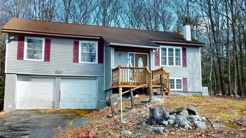 38 Reinhardt Rd, Montague, NJ 07827