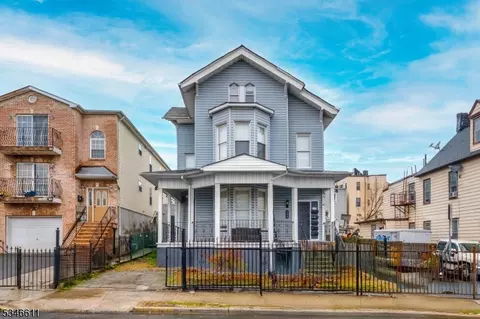 902 Clifton Ave, Newark, NJ 07104