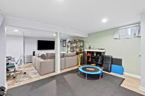 30 C St, Middlesex, NJ 08846 photo 17
