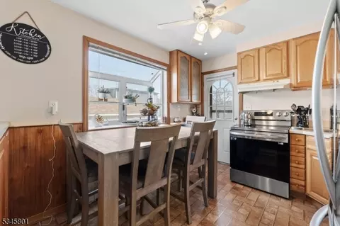 30 C St, Middlesex, NJ 08846 photo 6