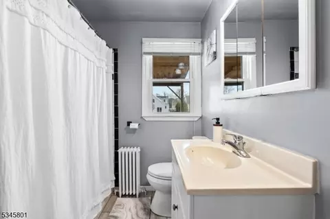 30 C St, Middlesex, NJ 08846 photo 8