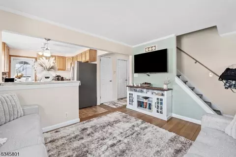 30 C St, Middlesex, NJ 08846 photo 5