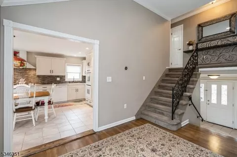 7 Melanie Ln, Wayne, NJ 07470 photo 15