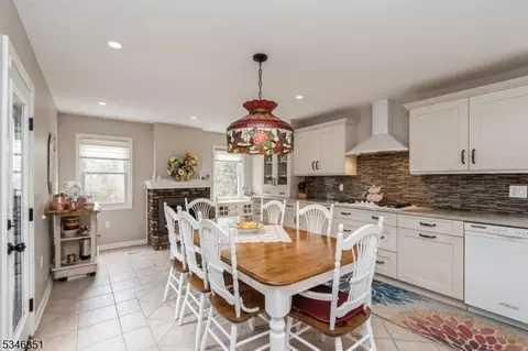 7 Melanie Ln, Wayne, NJ 07470 photo 21