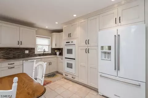 7 Melanie Ln, Wayne, NJ 07470 photo 24