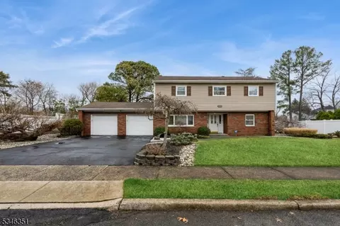 7 Melanie Ln, Wayne, NJ 07470