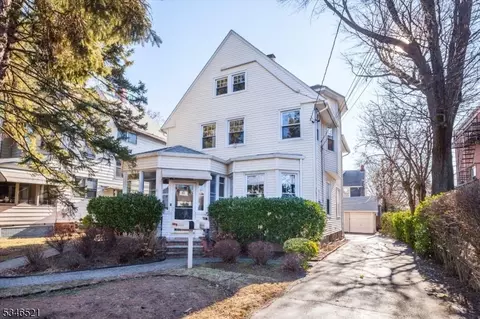 81 Grove St #2, Montclair, NJ 07042