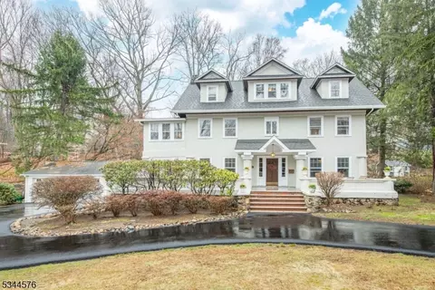 15 Laurel Hill Rd, Mountain Lakes, NJ 07046