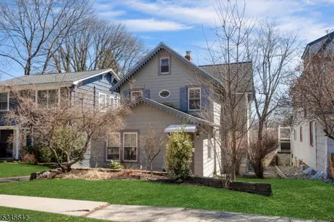 430 Ridgewood Rd, Maplewood, NJ 07040