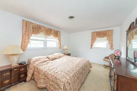 32 Sears Pl, Wayne, NJ 07470 photo 10