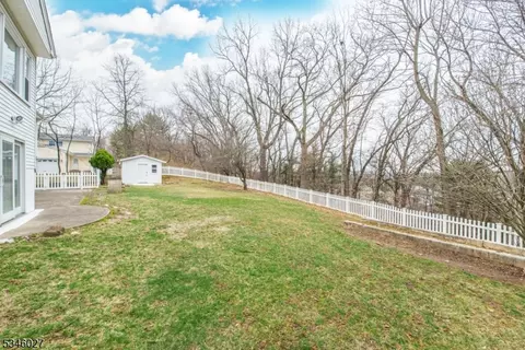 32 Sears Pl, Wayne, NJ 07470 photo 20