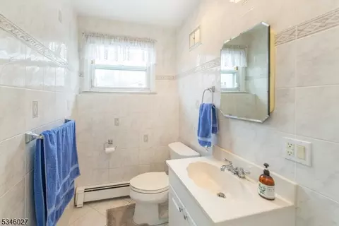 32 Sears Pl, Wayne, NJ 07470 photo 19
