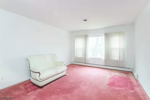 32 Sears Pl, Wayne, NJ 07470 photo 9