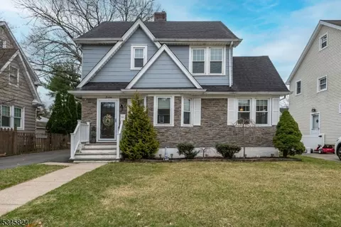 16 Harrison St, New Milford, NJ 07646