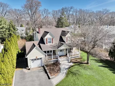 162 Coolidge Ter, Wyckoff, NJ 07481