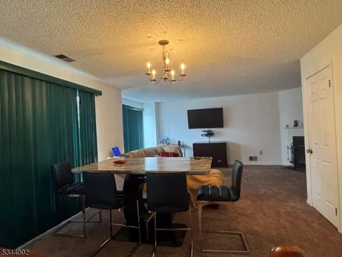 33 Howard Ct, Newark, NJ 07103