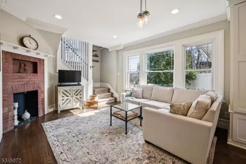 25 Clark St, Summit, NJ 07901 photo 3