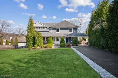 25 Clark St, Summit, NJ 07901