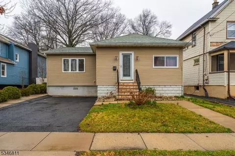 149 E 7th Ave, Roselle, NJ 07203