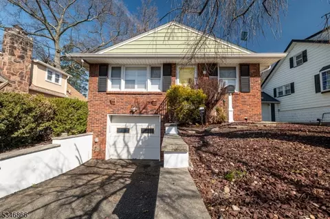28 Seminole Ave, Dumont, NJ 07628