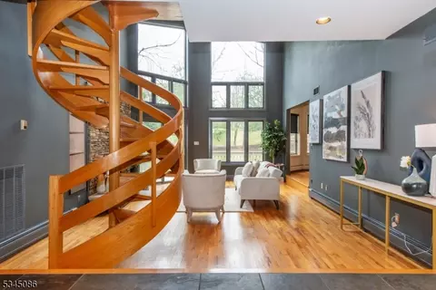 16 Mountain Rd, Wayne, NJ 07470 photo 3