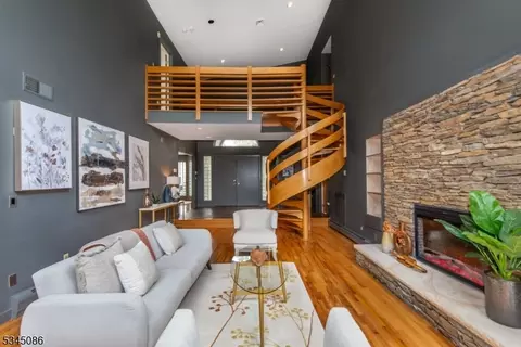 16 Mountain Rd, Wayne, NJ 07470 photo 5