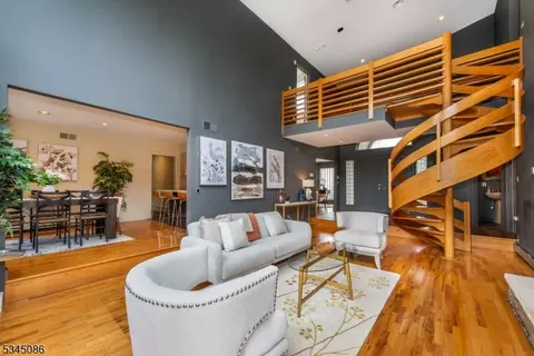 16 Mountain Rd, Wayne, NJ 07470 photo 6