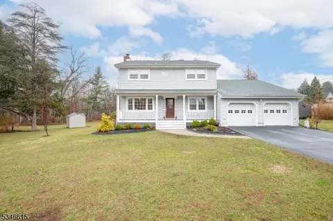 54 Saratoga Dr, Oakland, NJ 07436