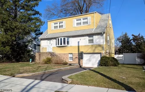 19 Velock Dr, Little Ferry, NJ 07643