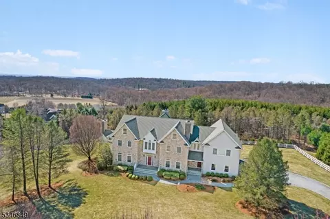 7 Trout Brook Ct, Chester Twp, NJ 07930