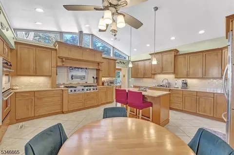 121 Agnes Pl, Bound Brook, NJ 08805