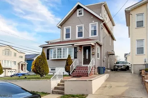 1 Pine St, Kearny, NJ 07032
