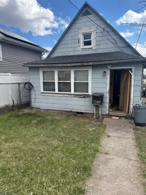 1449 Leslie St, Hillside, NJ 07205