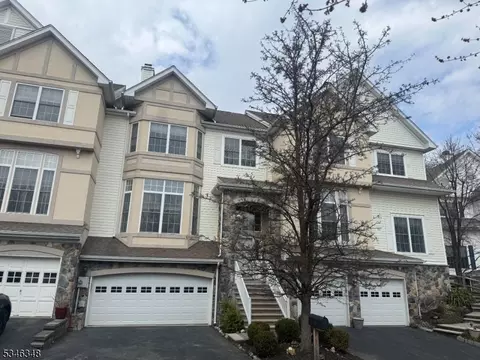 59 Winding Rdg, Oakland, NJ 07436