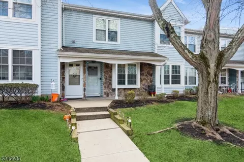 89 Wycombe Pl, Somerset, NJ 08873