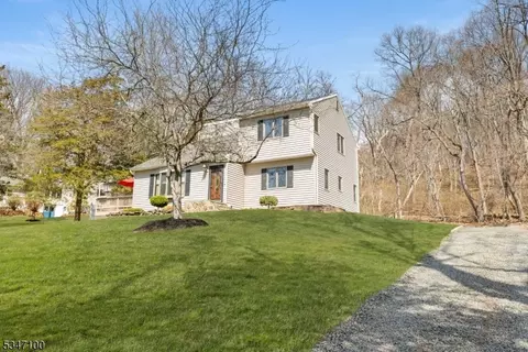 1436 Long Rd, Martinsville, NJ 08836