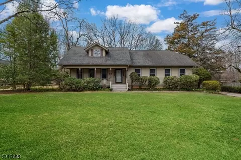133 Baker Ave, Berkeley Heights, NJ 07922