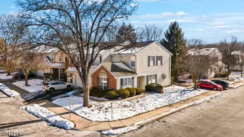 222 Learnington Way, Somerset, NJ 08873